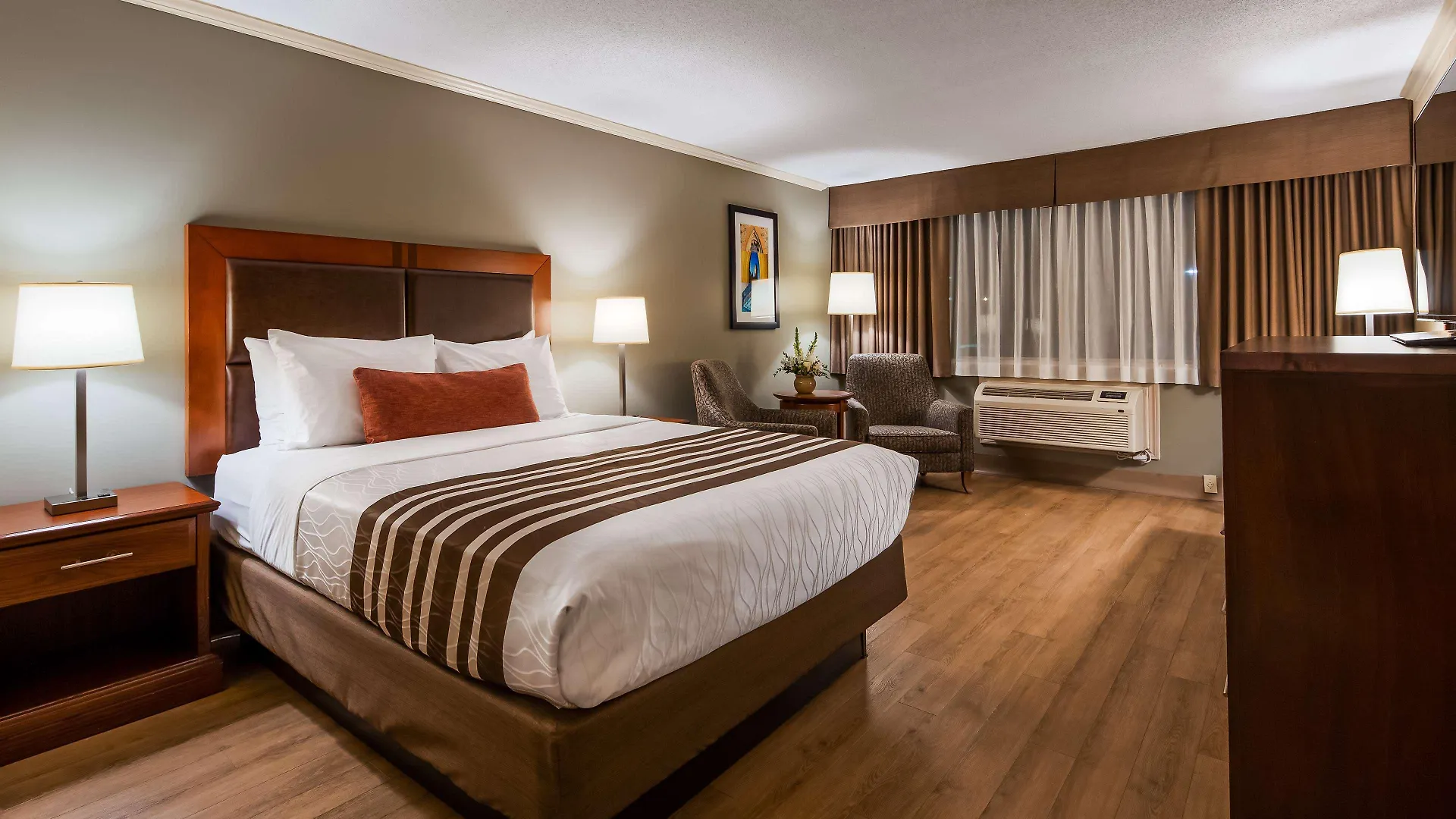 Best Western Plus Ottawa City Centre Hotel